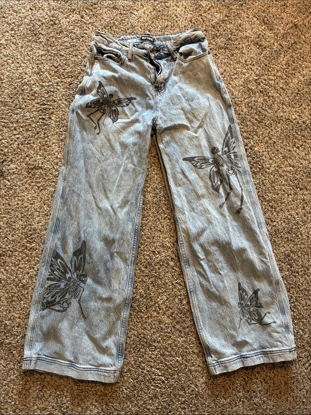 Hot Topic Light Blue Vintage Wash Jeans